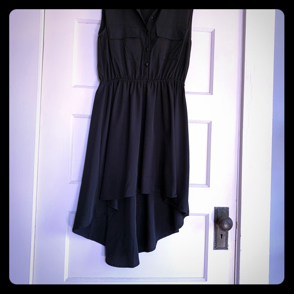 Short sleeve black light dress
